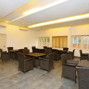 Super Townhouse Island Hotel